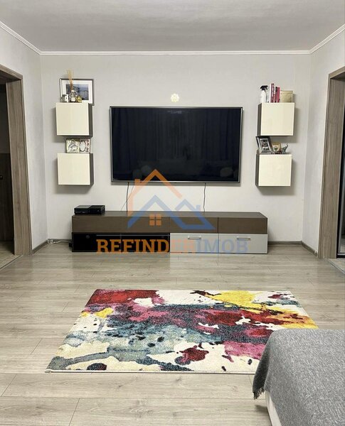 Titan, Piata Minis apartament 3 camere de vanzare