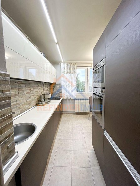 Titan, Piata Minis apartament 3 camere de vanzare