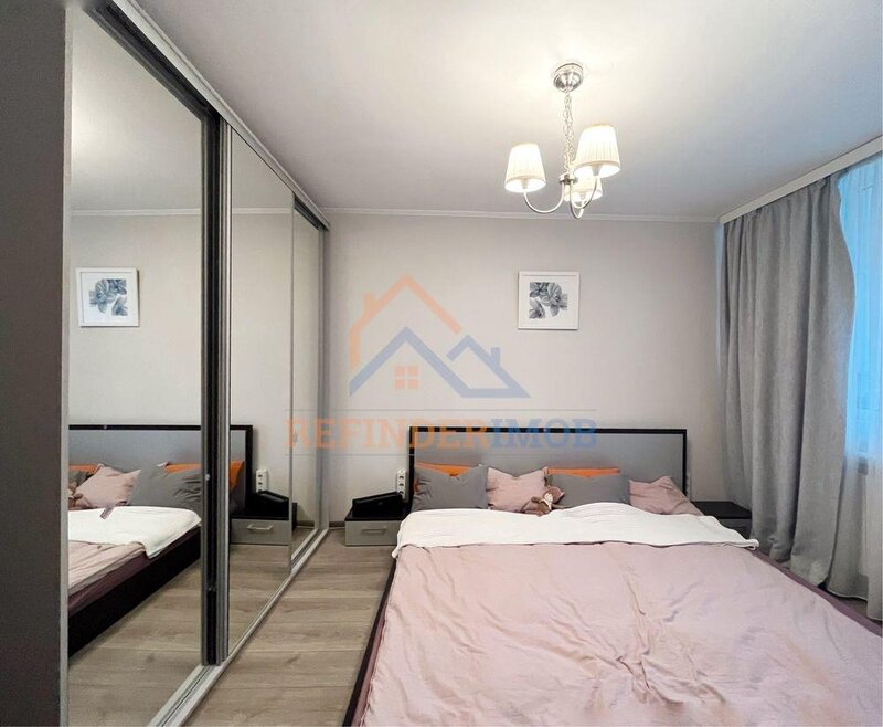 Titan, Piata Minis apartament 3 camere de vanzare